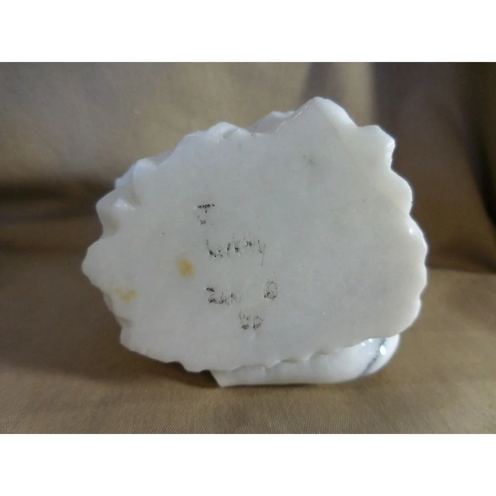 Zuni Native  Carved Mountain Lion Fetish Jerold Leekity White Marble  #533fff